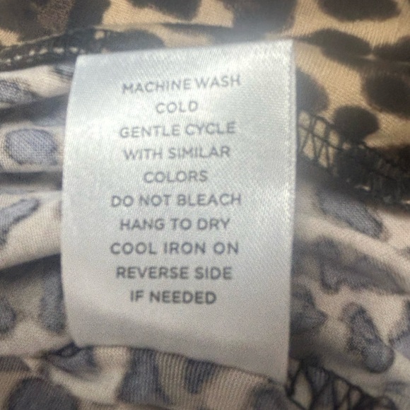 Orange Kiss Leopard Print Pullover w/ Hood. Size 3X. - Picture 7 of 7